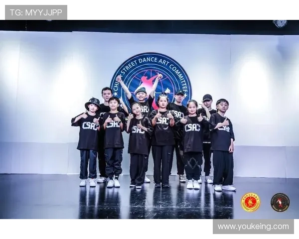 广州街舞队的蜕变与成长:一段街舞文化的真实记录与反思 广州街舞队的蜕变与成长:一段街舞文化的真实记录与反思