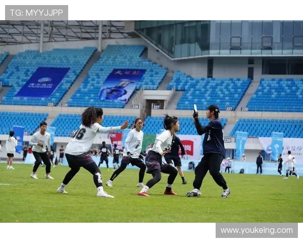 广州飞盘队在极限运动联赛中的个人能力表现分析与点评