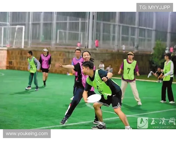 深圳飞盘队的蜕变之旅：从攀岩到飞盘的精彩转型故事