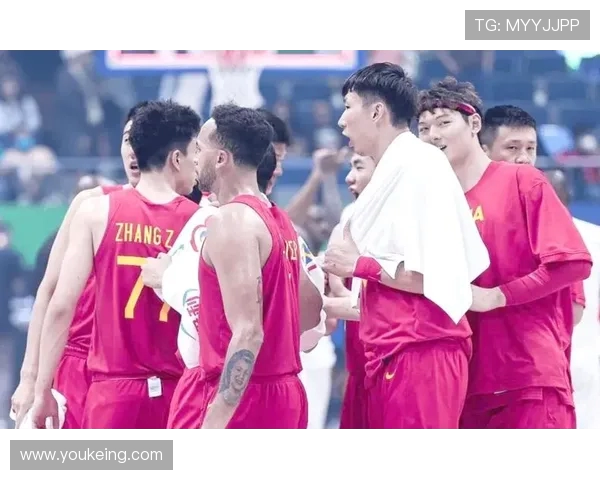 中国男篮迎战芬兰队全力争胜展现实力与团队精神