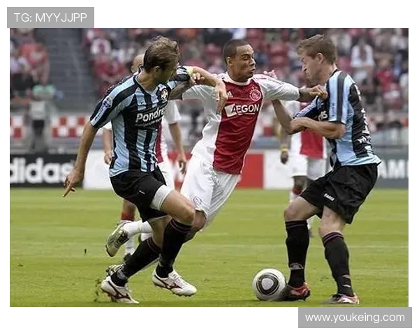 华沙普罗克与阿卡的激烈对决揭示足球战术与团队协作的精彩瞬间